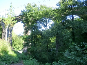 Viaducto de tren en Zugaztieta (Muxika)