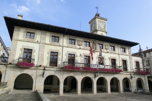 Edificio actual que cumple la función de ayuntamiento en Gernika-Lumo