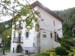 Edificio del Ayuntamiento de Busturia