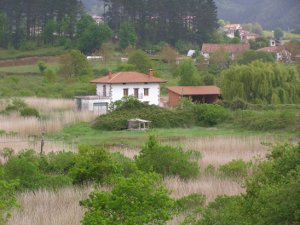 Fachada izquierda con sus dos arcos. 