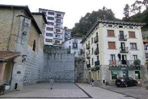 Frontón de San Nikolas de Bari en Elantxobe