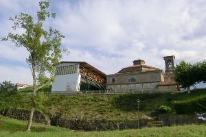 Frontón de la iglesia de la Natividad de Murueta