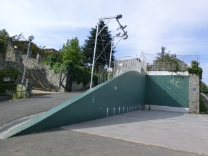 Frontón de la Marisma en Sukarrieta. 